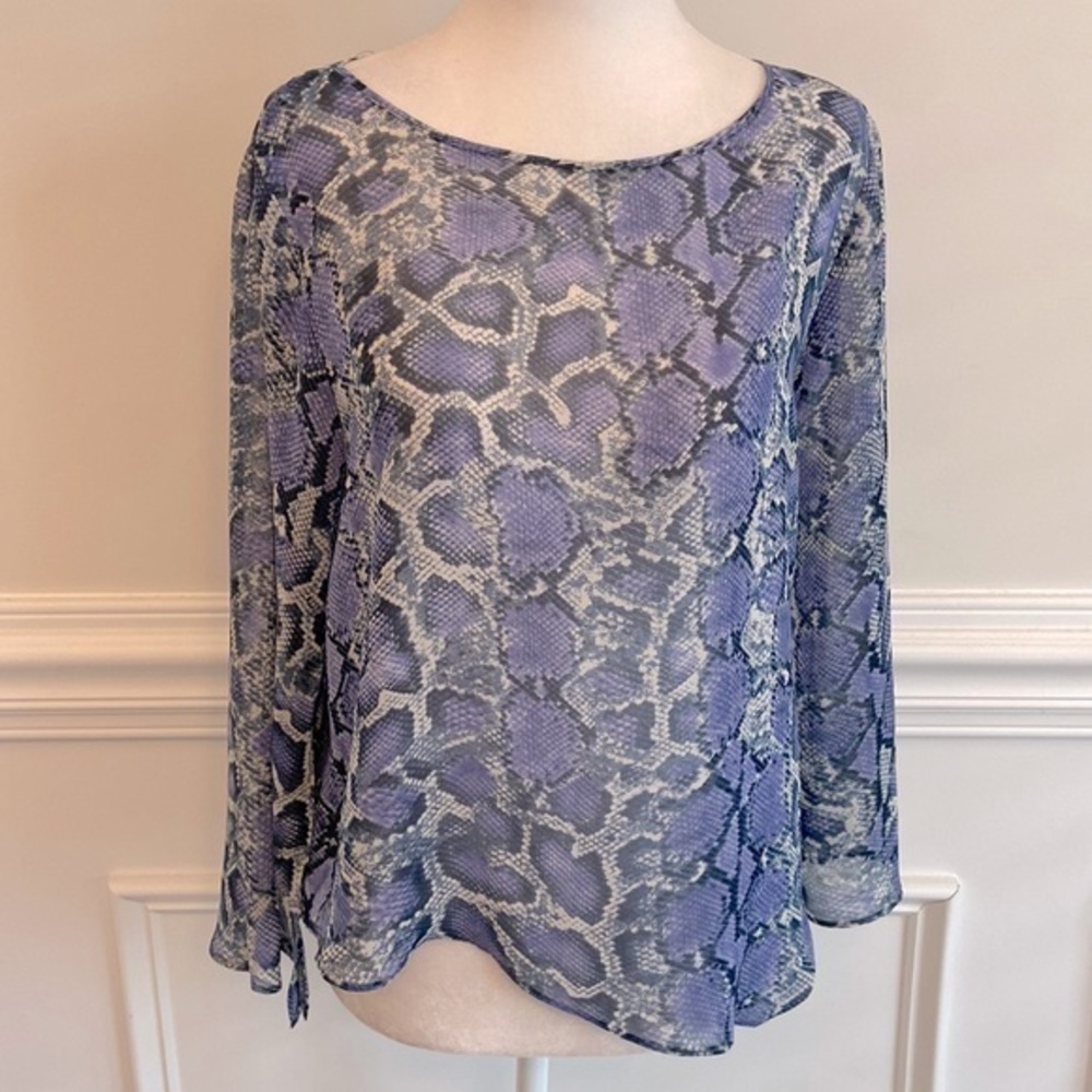 Snake print top